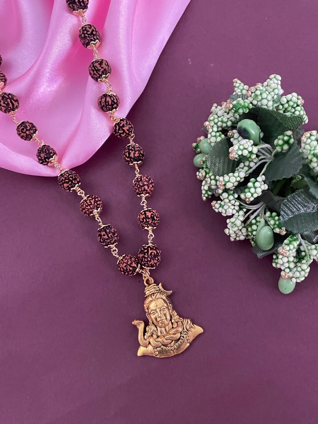 

Digital Dress Room Men Brass Gold-Plated Handcrafted Necklace