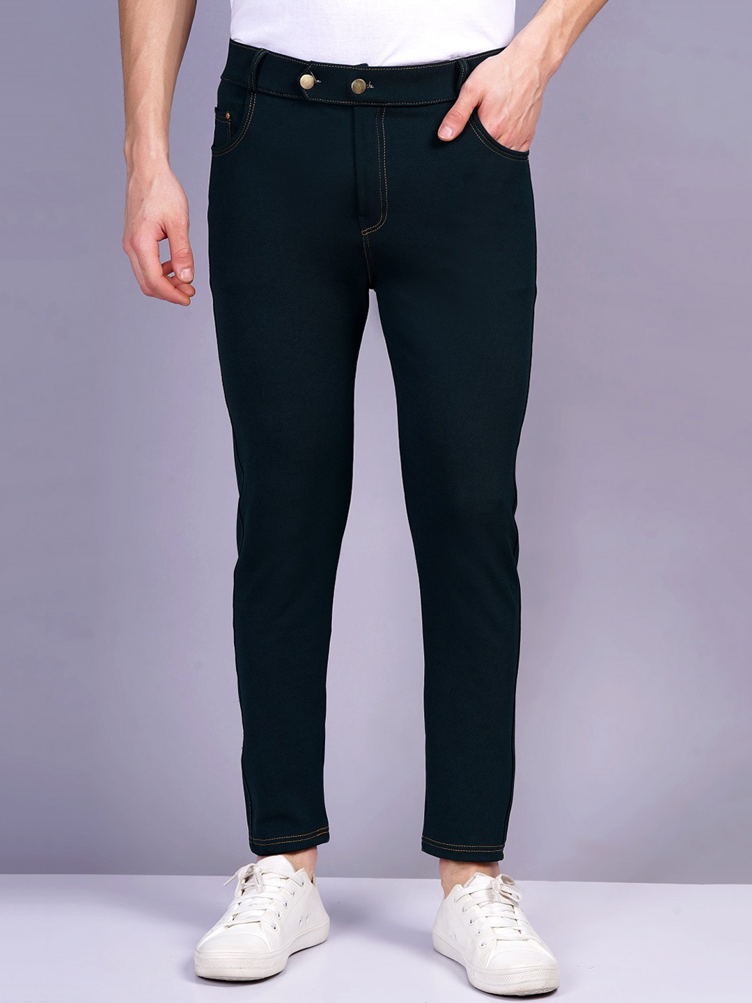 

WE PERFECT Men Relaxed Cotton Chinos Trousers, Green