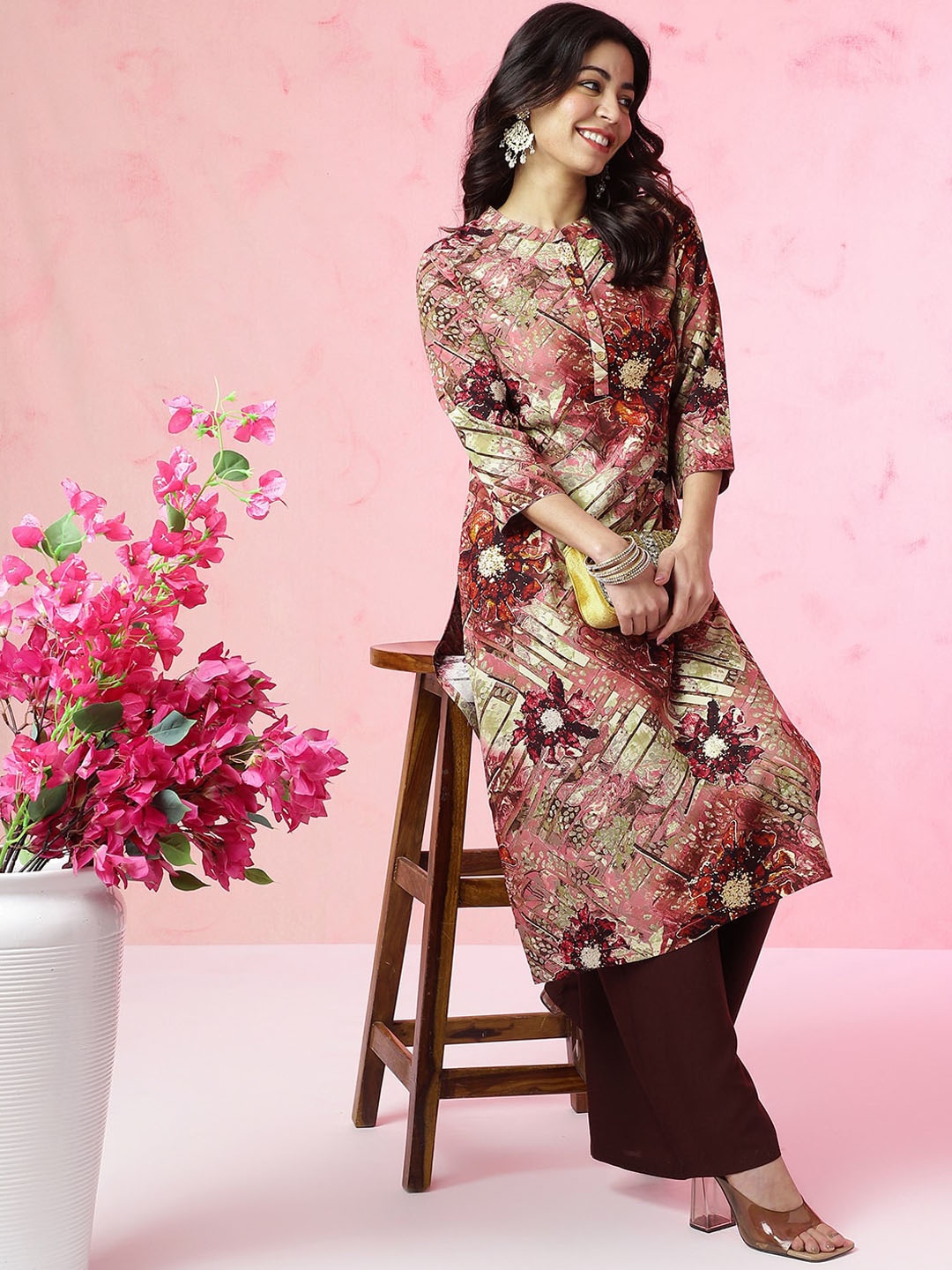 

Anouk Women Floral Printed Keyhole Neck Flared Sleeves Gotta Patti Kurta, Pink