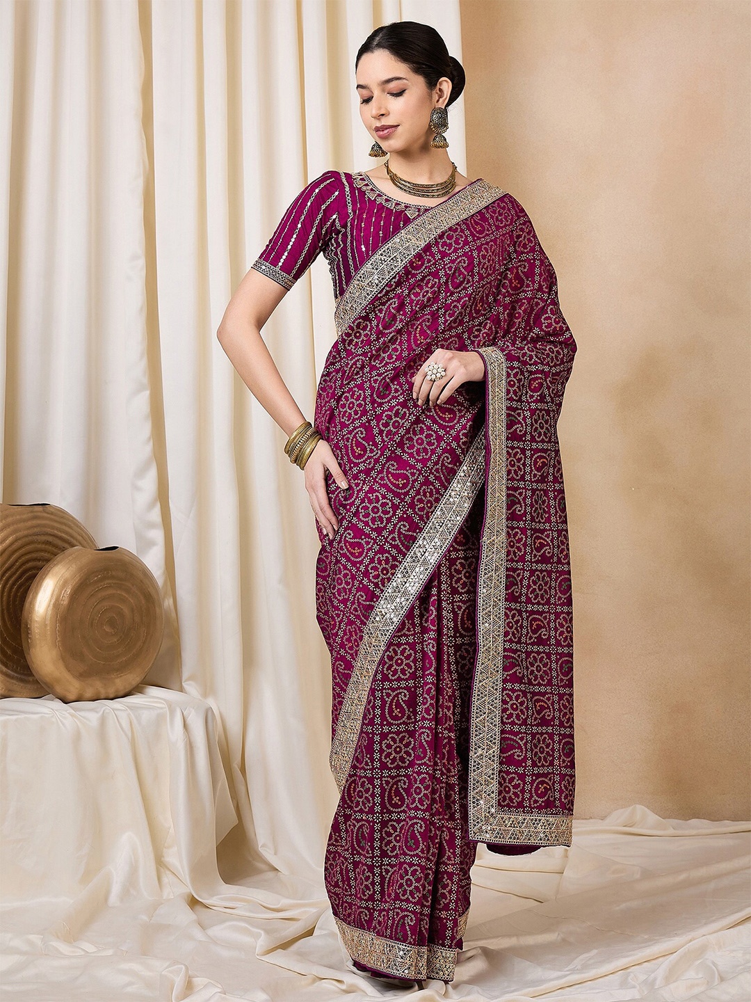 

Mitera Bandhani Sequinned Pure Georgette Bandhani Saree, Burgundy