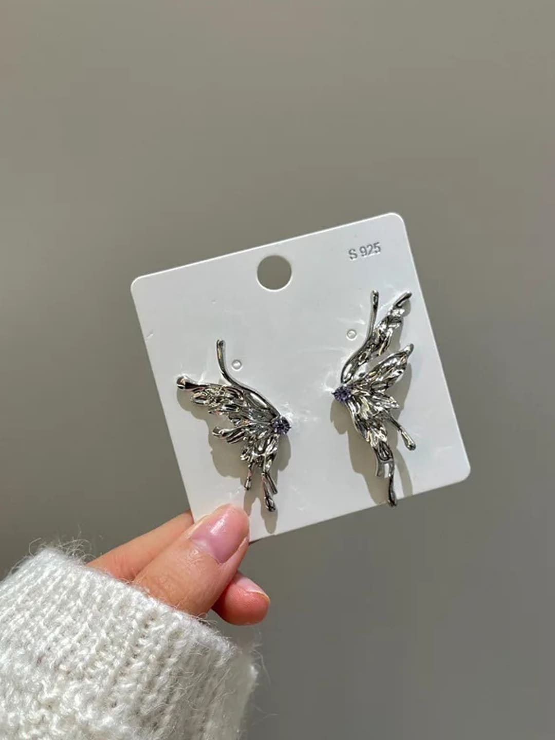 

VAGHBHATT Classic Studs Earrings, Silver