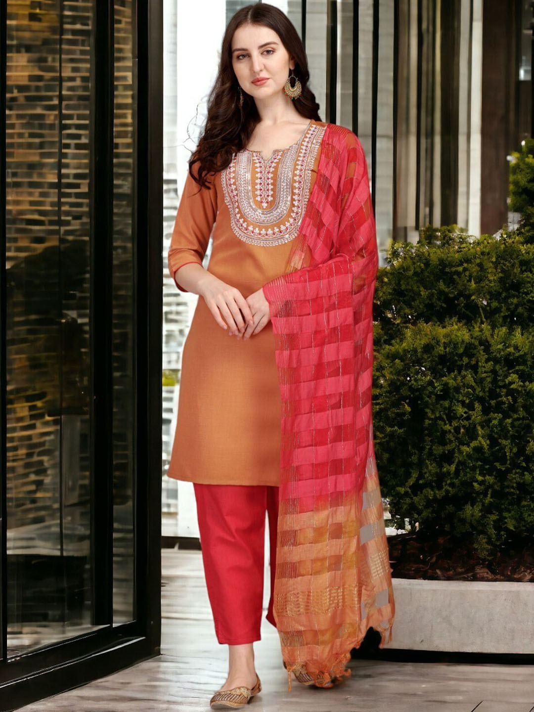 

MORLY Women Ethnic Motifs Yoke Design Regular Thread Work Kurta with Trousers & With Dupatta, Orange