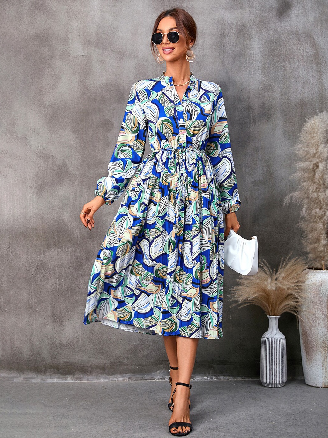 

StyleCast Blue & Green Floral Printed Fit & Flare Dress
