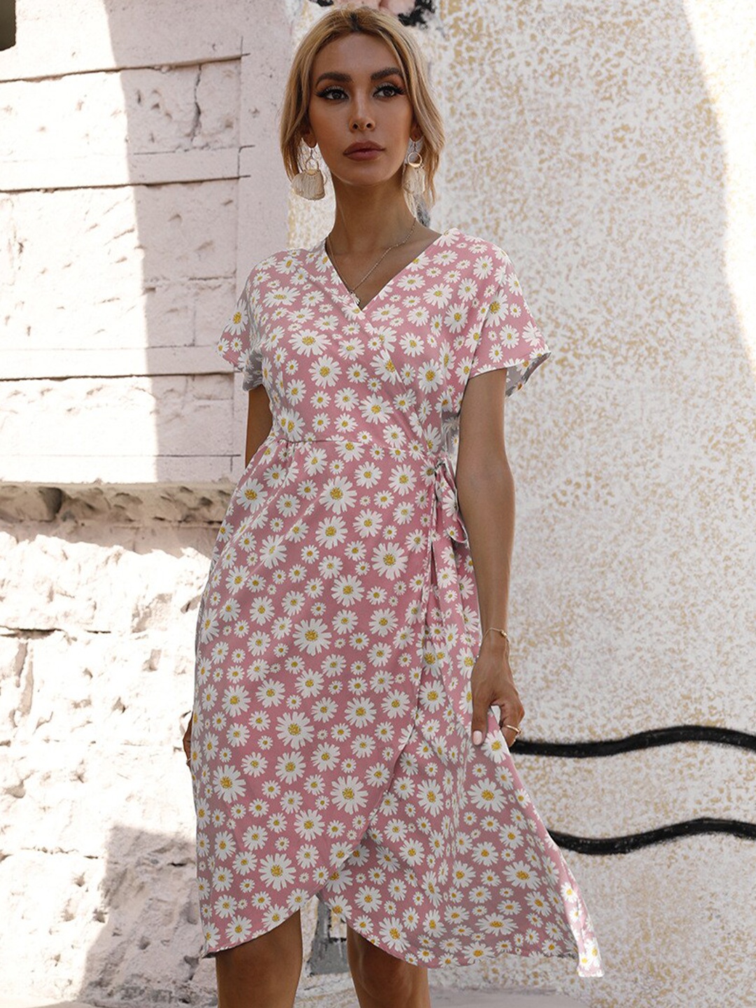 

StyleCast Pink Floral Print Wrap Dress