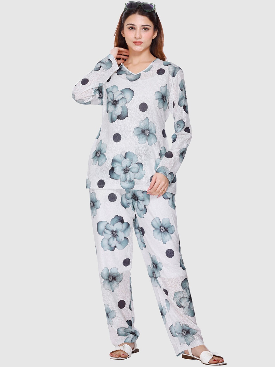 

Y&I Floral Printed V-Neck Top & Trouser, Grey