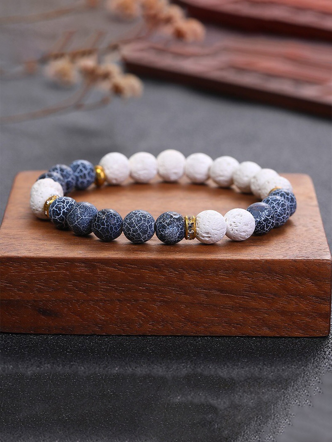 

VIEN Unisex Silver-Plated Bracelet