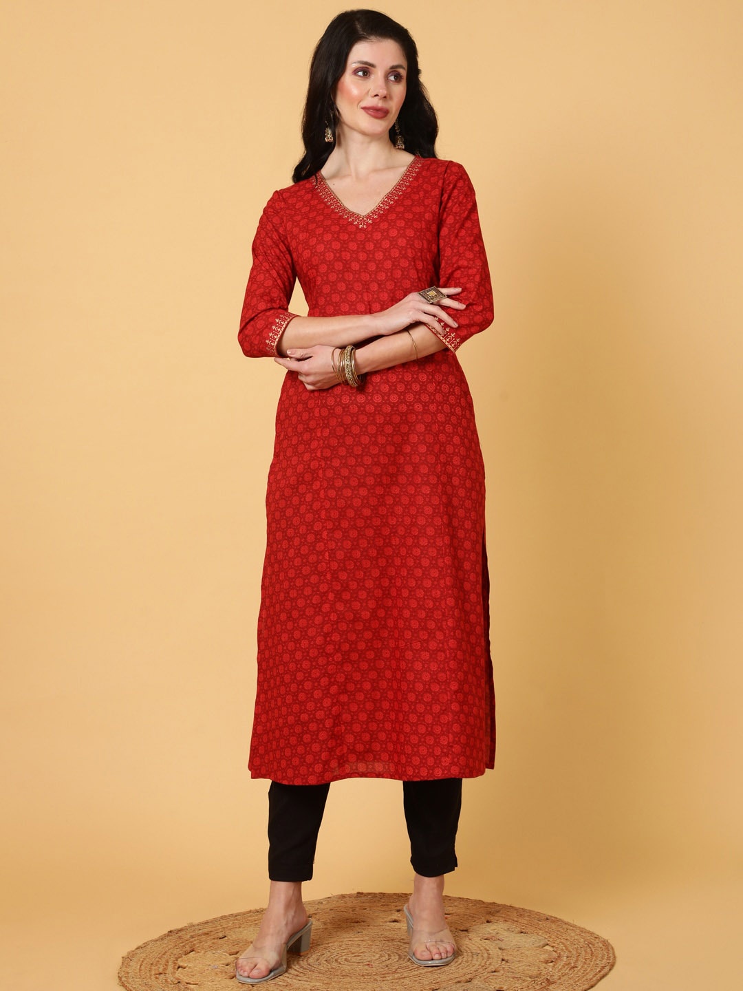 

GULMOHAR JAIPUR Women Ethnic Motifs Thread Work Kurta, Red