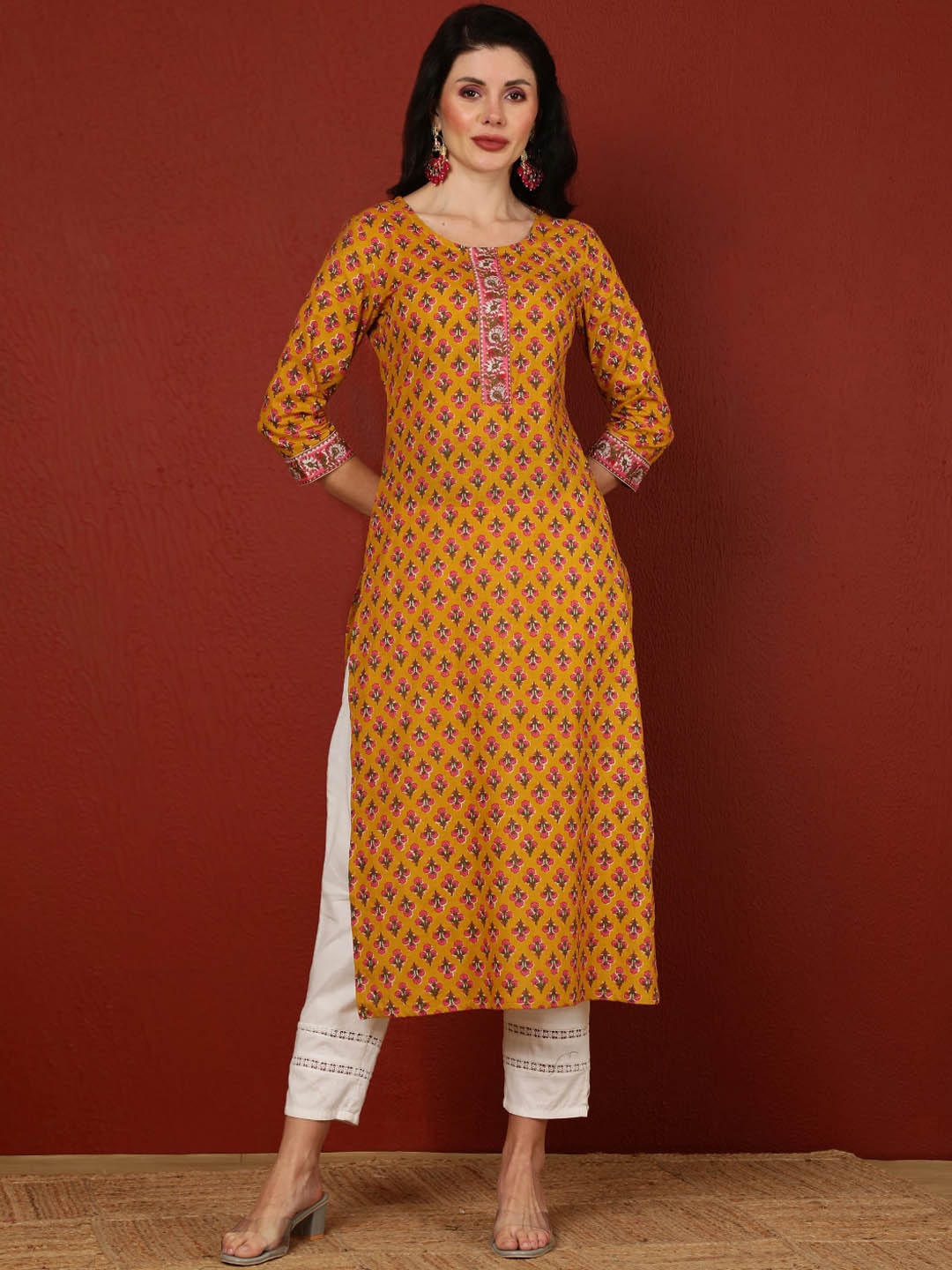 

GULMOHAR JAIPUR Women Checked Flared Sleeves Kurta, Mustard