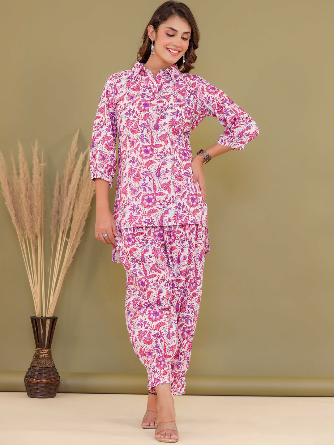 

AAYUMI Women Floral Printed Regular Pure Cotton Kurta with Salwar, Purple