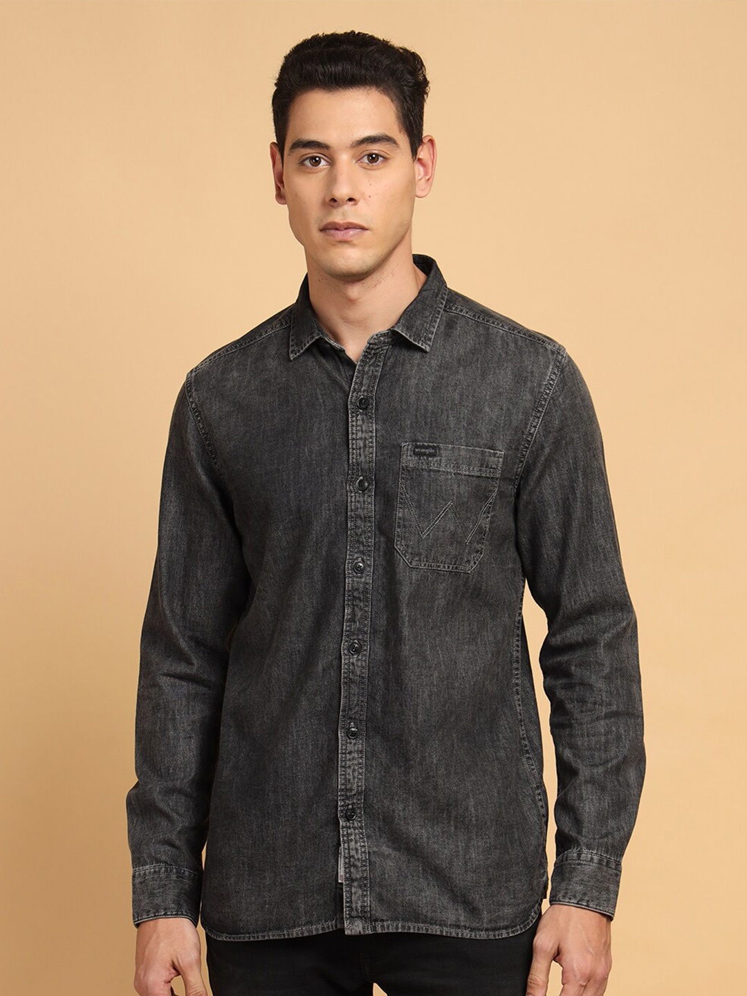 

Wrangler Faded Spread Collar Pure Cotton Denim Casual Shirt, Black
