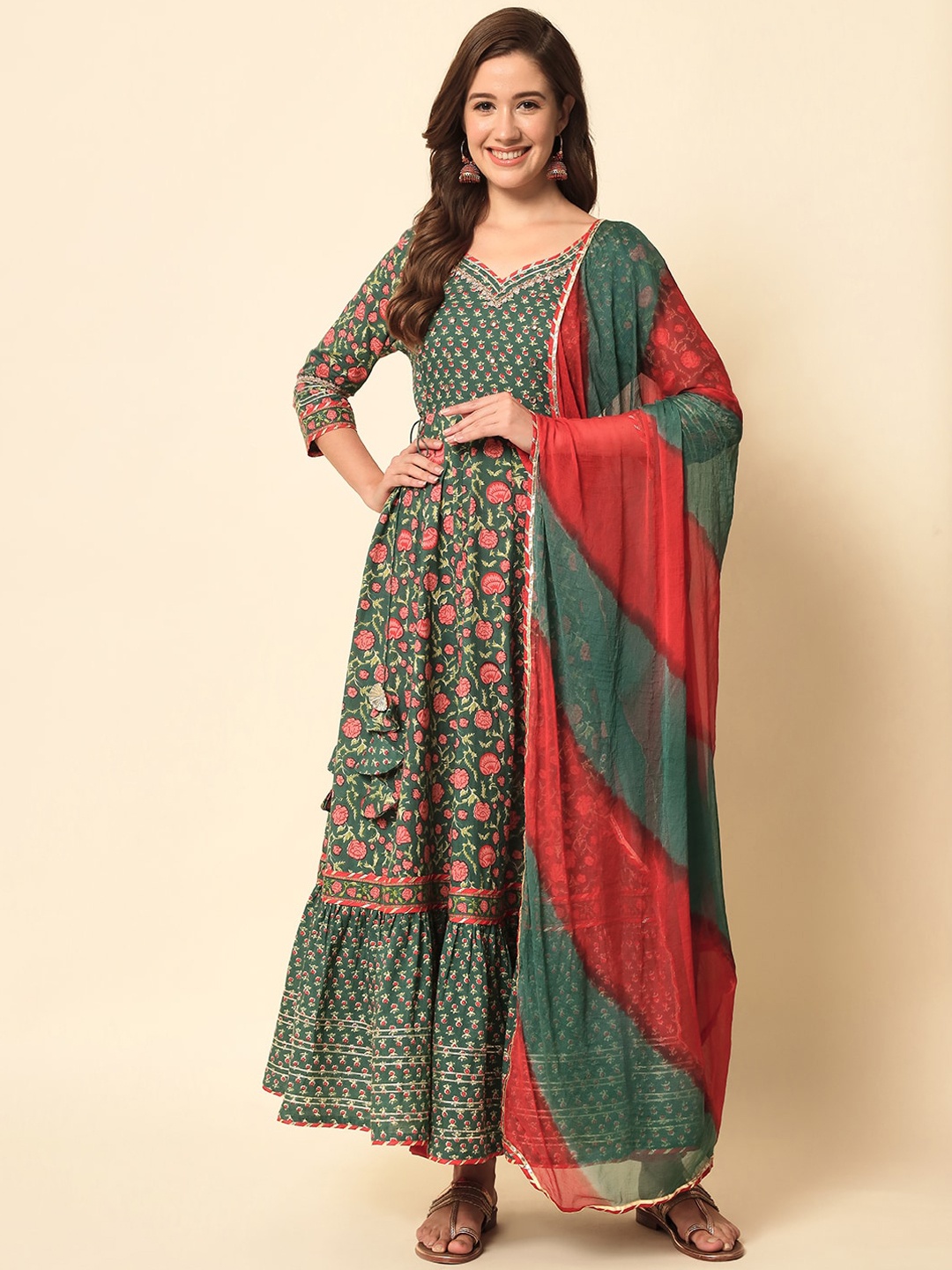 

Meeranshi Women Ethnic Motifs Printed Regular Gotta Patti Kurta with Trousers & With Dupatta, Green