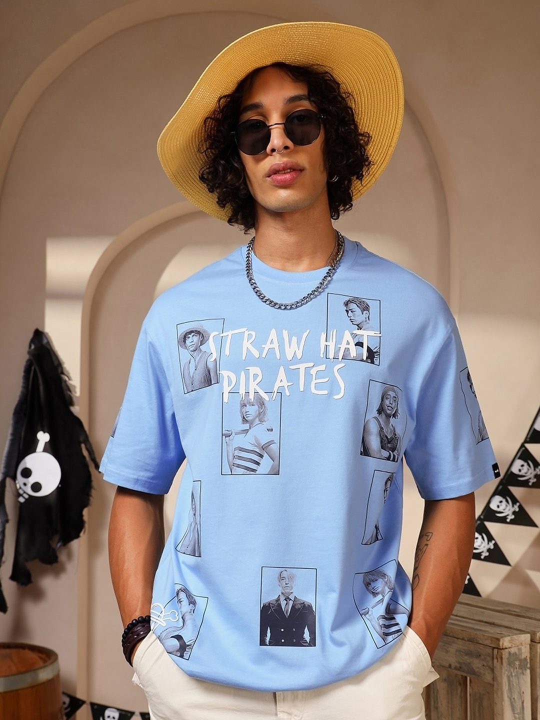 

Bewakoof One Piece King Of Pirates Graphic Oversized T-shirt, Blue