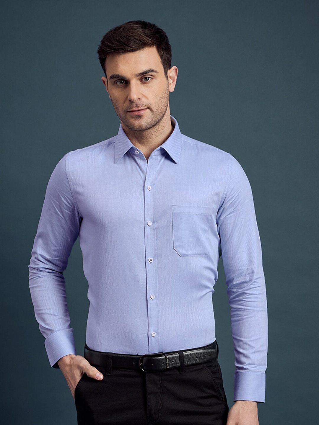 

LOUIS STITCH India Slim Regular Fit Spread Collar Pure Cotton Formal Shirt, Blue
