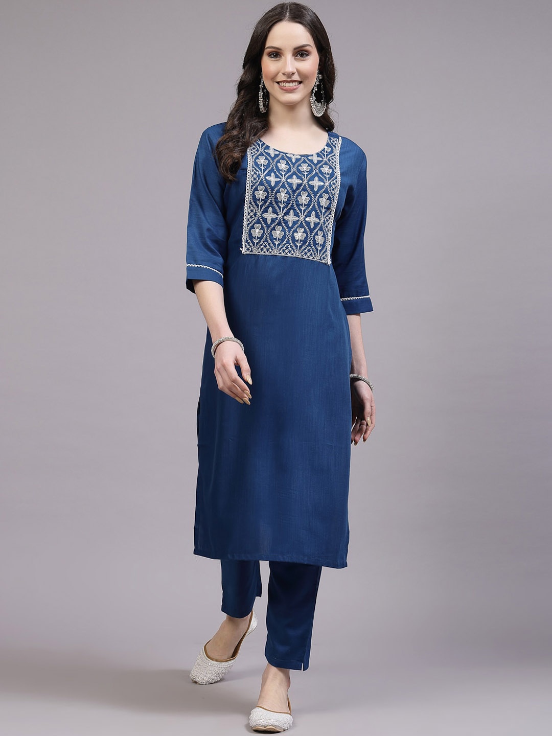 

BAESD Women Ethnic Motifs Yoke Design Regular Thread Work Kurta with Trousers & With Dupatta, Turquoise blue