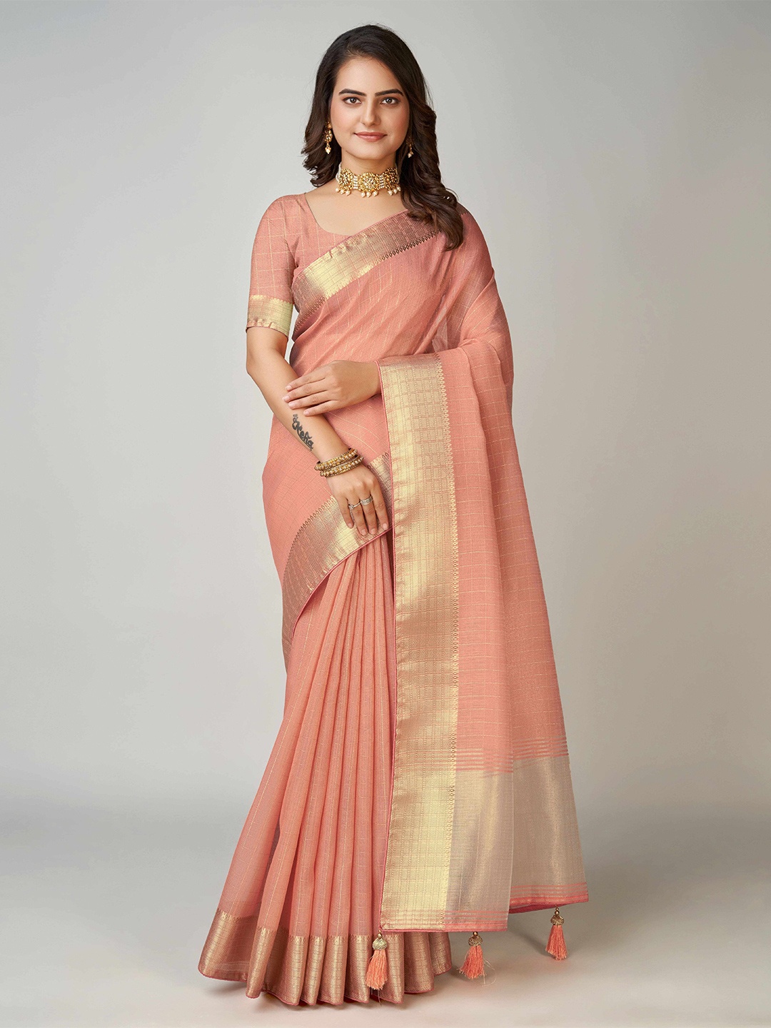 

VIRICA Checked Zari Pure Linen Saree, Peach