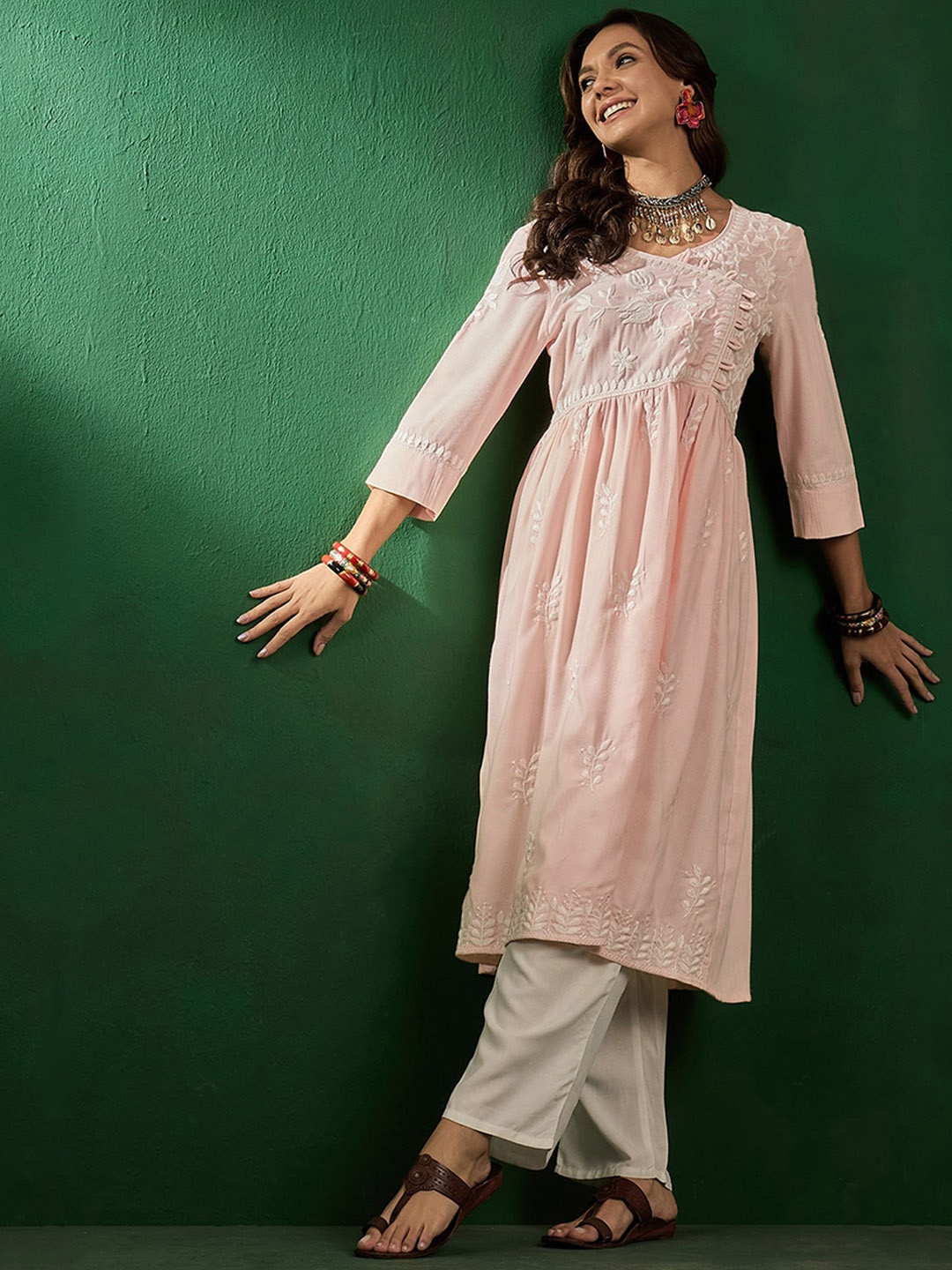 

Sangria Floral Embroidered Anghraka Anarkali Kurta, Peach