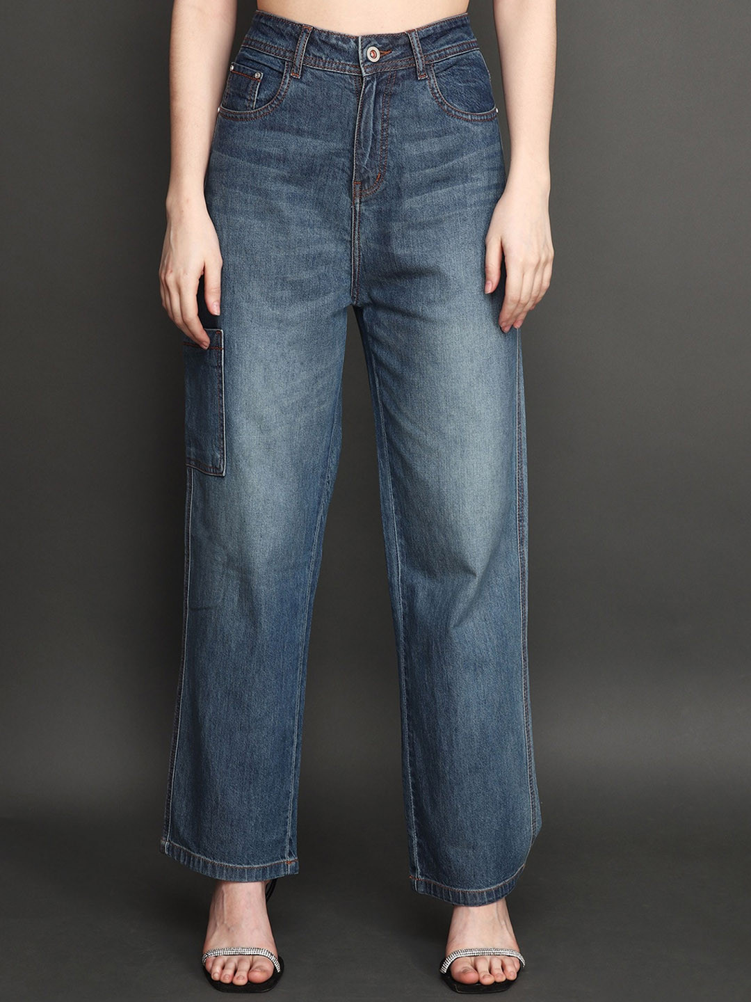 

Albion Women Straight Fit Clean Look Light Fade Cotton & Denim Whiskers Jeans, Tan