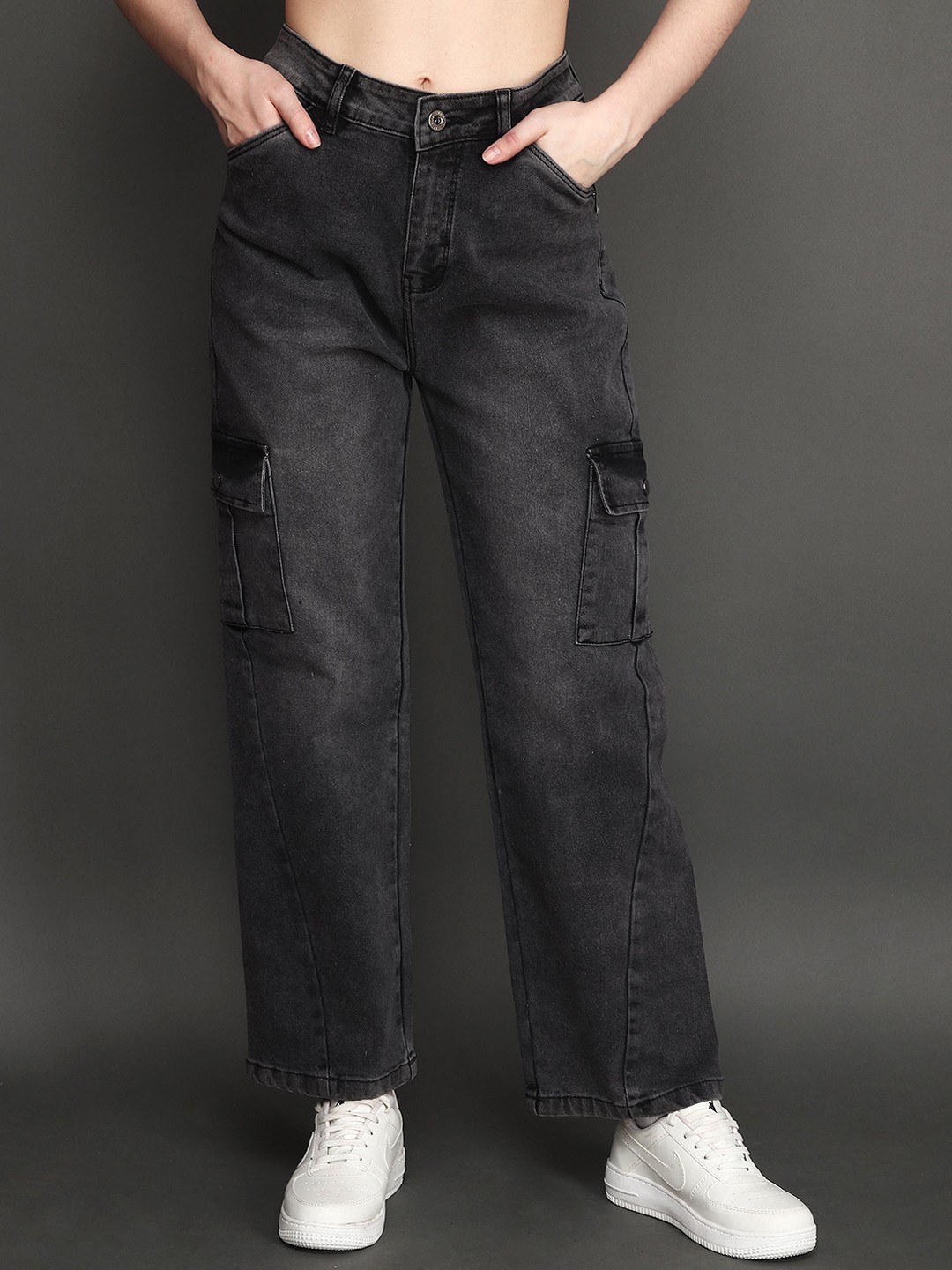 

Albion Women Straight Fit Clean Look Light Fade Cotton & Denim Cargo Jeans, Black