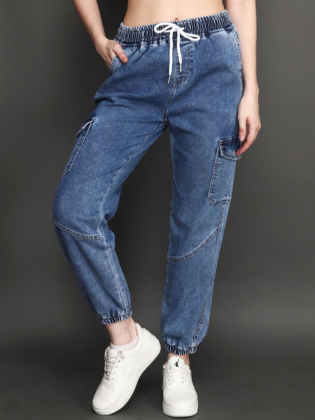 

Albion Women Jogger Clean Look Light Fade Cotton & Denim Jeans, Blue
