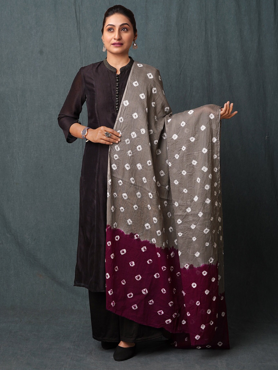 

Unnati Silks Printed Pure Cotton Bandhani Dupatta, Grey