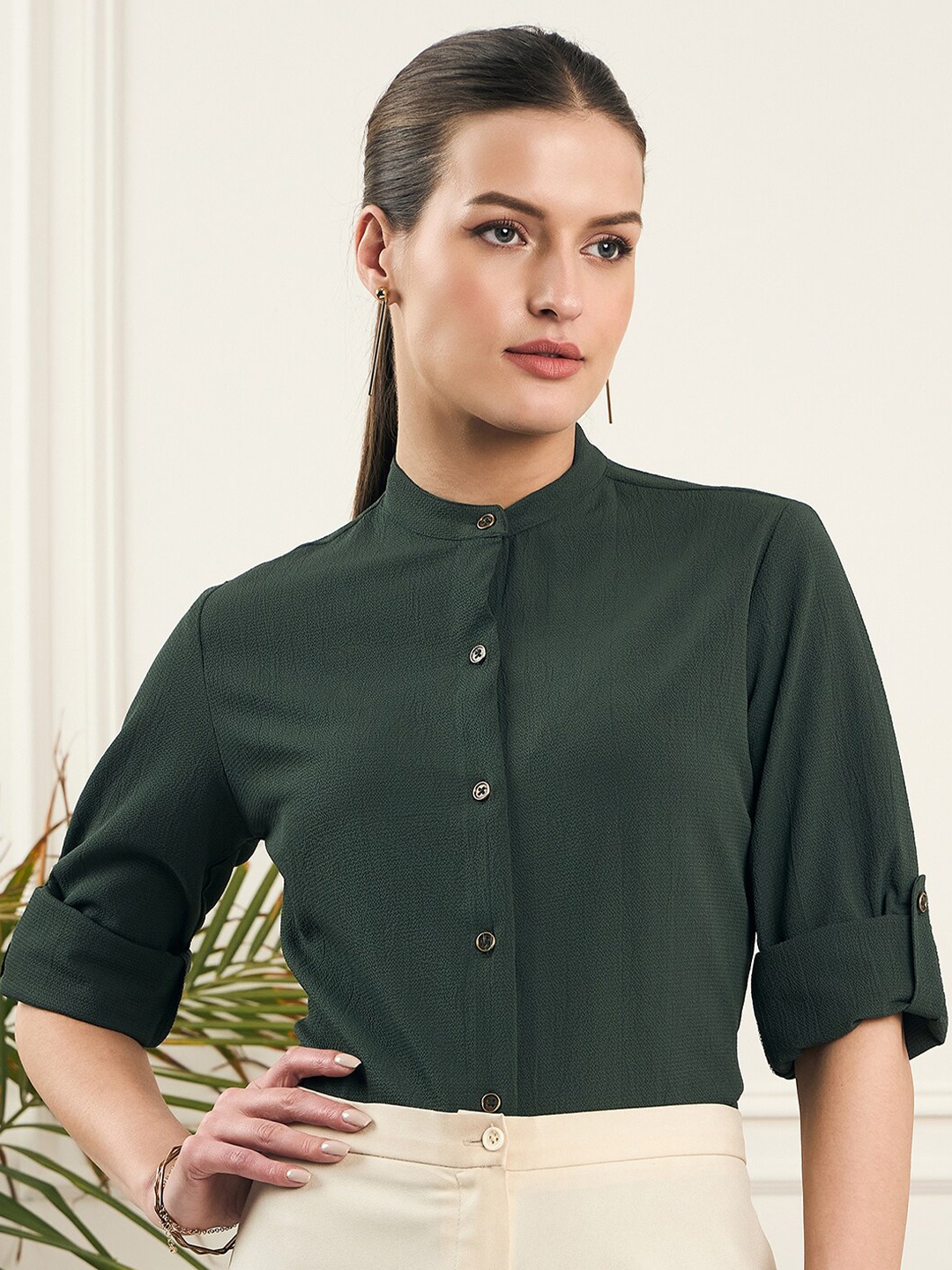 

Style Quotient Green Smart Fit Mandarin Collar Opaque Formal Shirt