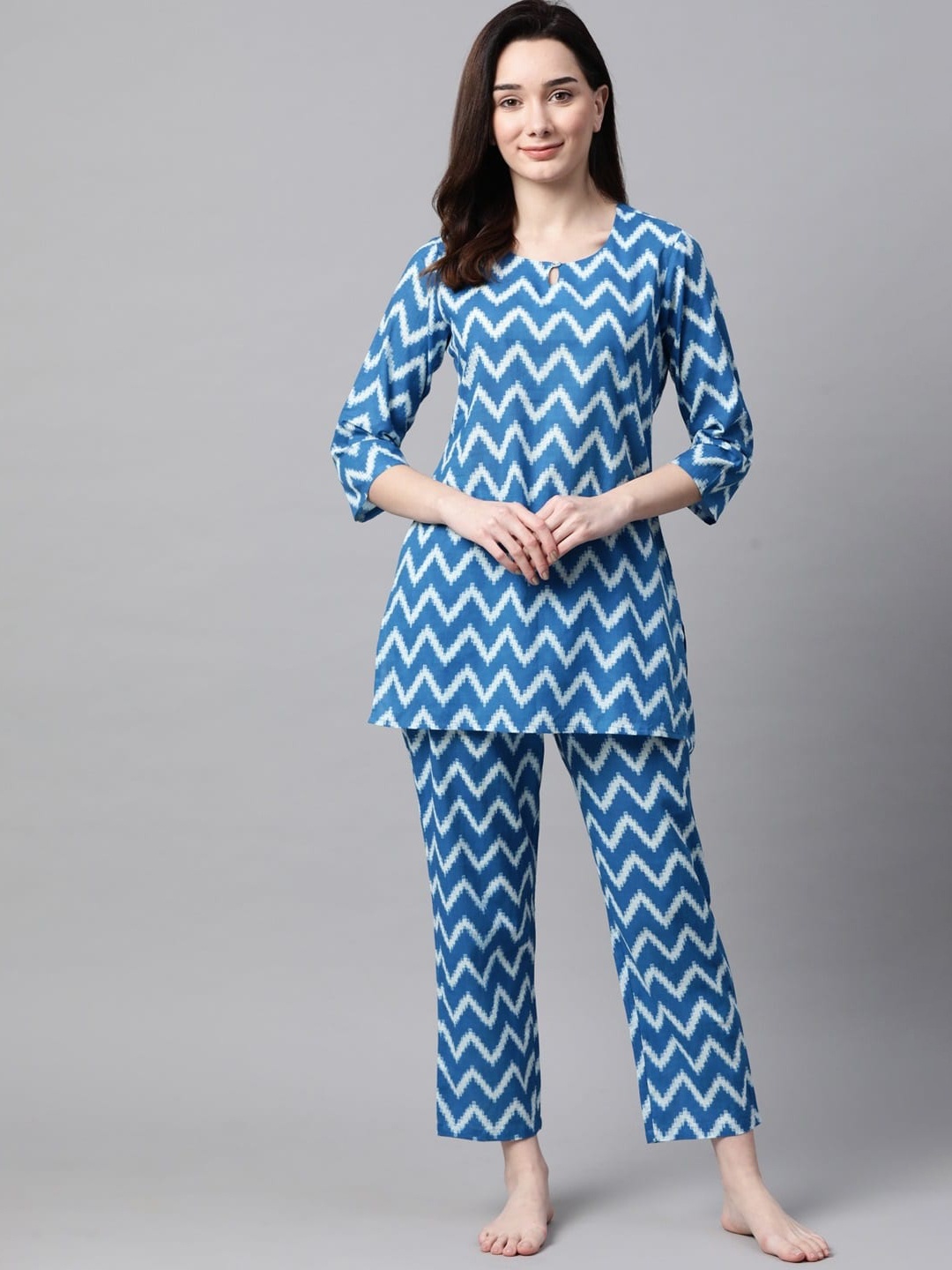 

Meeranshi Women Printed Night suit, Blue
