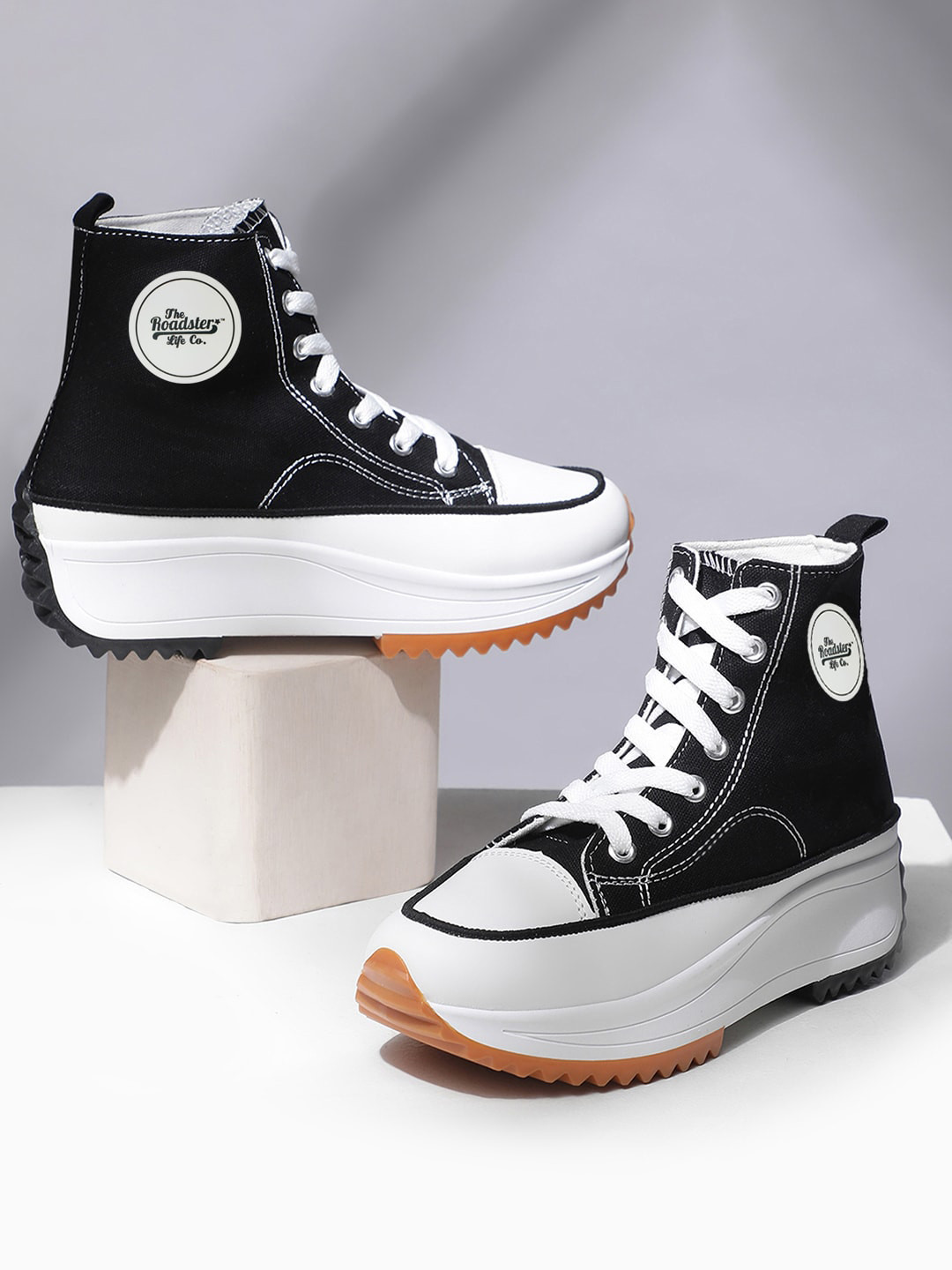 

The Roadster Lifestyle Co. Women Black Comfort Insole Canvas High-Top Lace-Up Sneakers