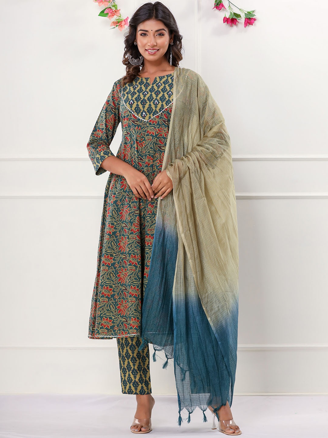 AAYUMI Women Floral Printed Regular Gotta Patti Pure Cotton Kurta with Trousers & With Dupatta, Green