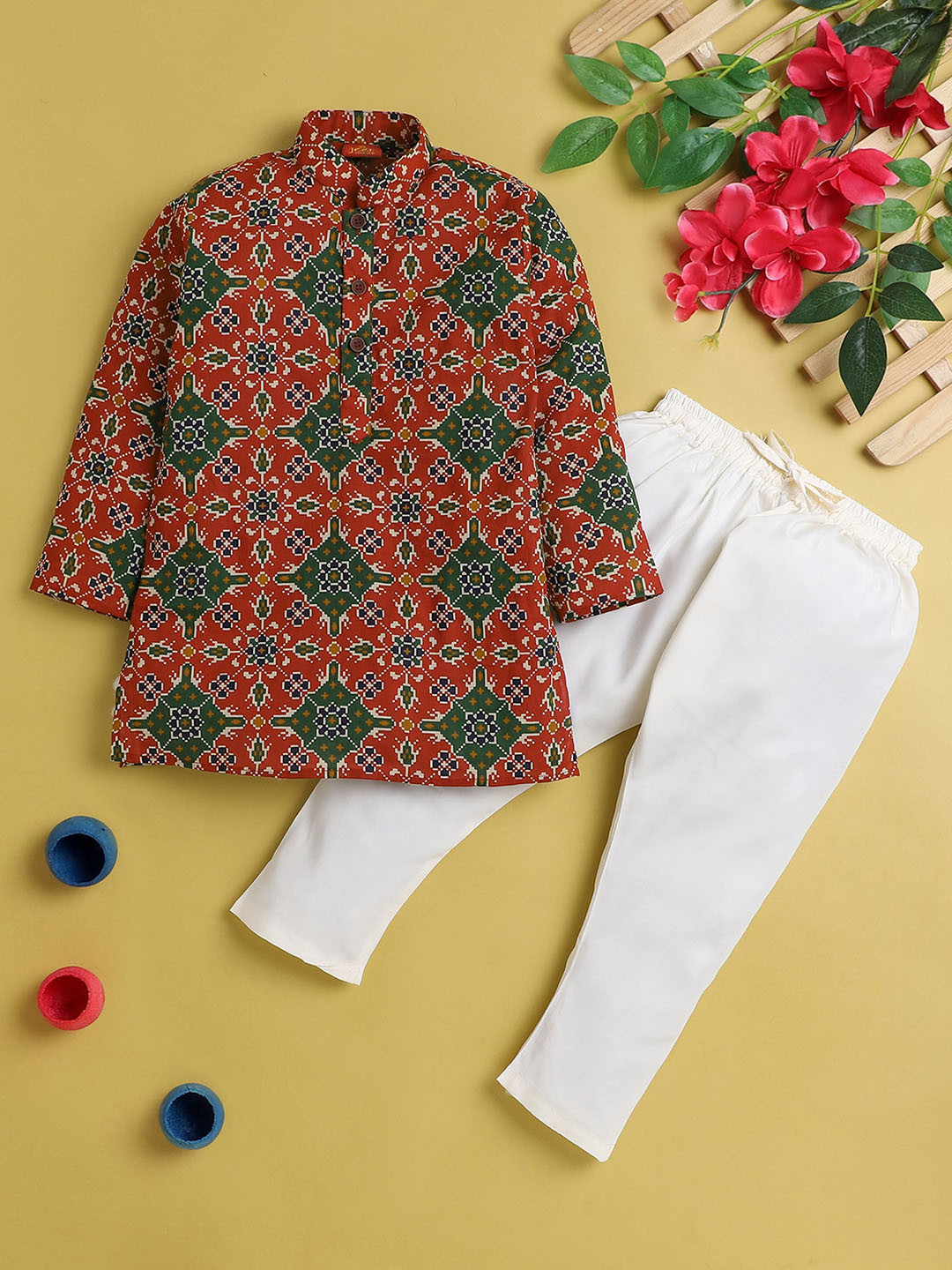 

Jeetethnics Boys Ethnic Motifs Printed Regular Kurta with Pyjamas, Red