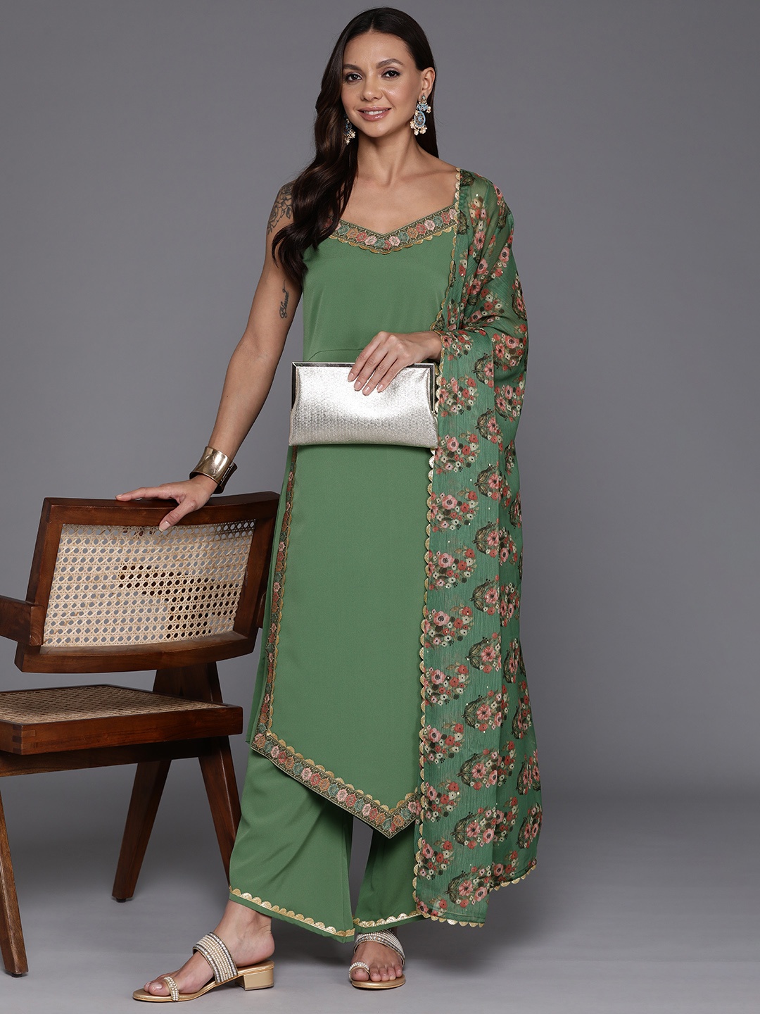 

Ahalyaa Women Floral Yoke Design Panelled Gotta Patti Kurta with Palazzos & With Dupatta, Green