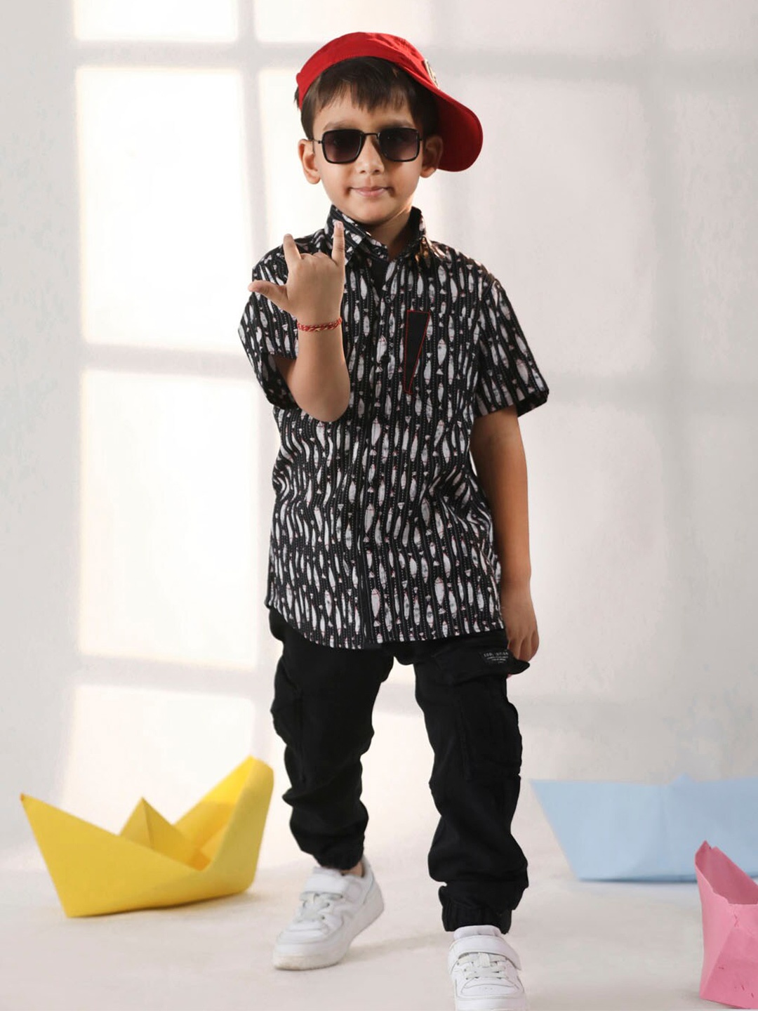 

VASTRAMAY Boys Premium Opaque Checked Casual Shirt, Black