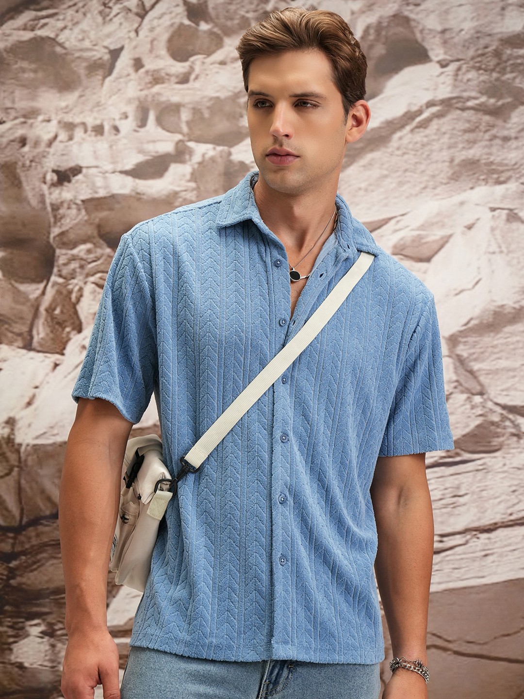 

Highlander Men Dropshoulder Half Sleeve Shirt, Blue