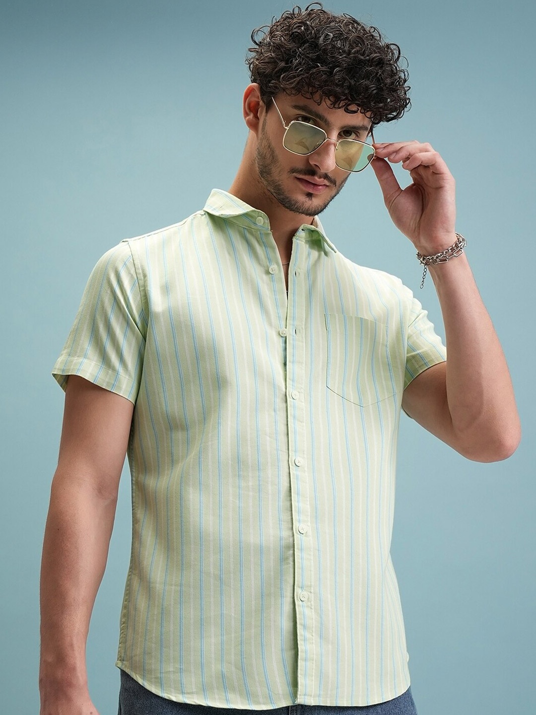 

Highlander Men Slim Fit Striped Shirt, Green