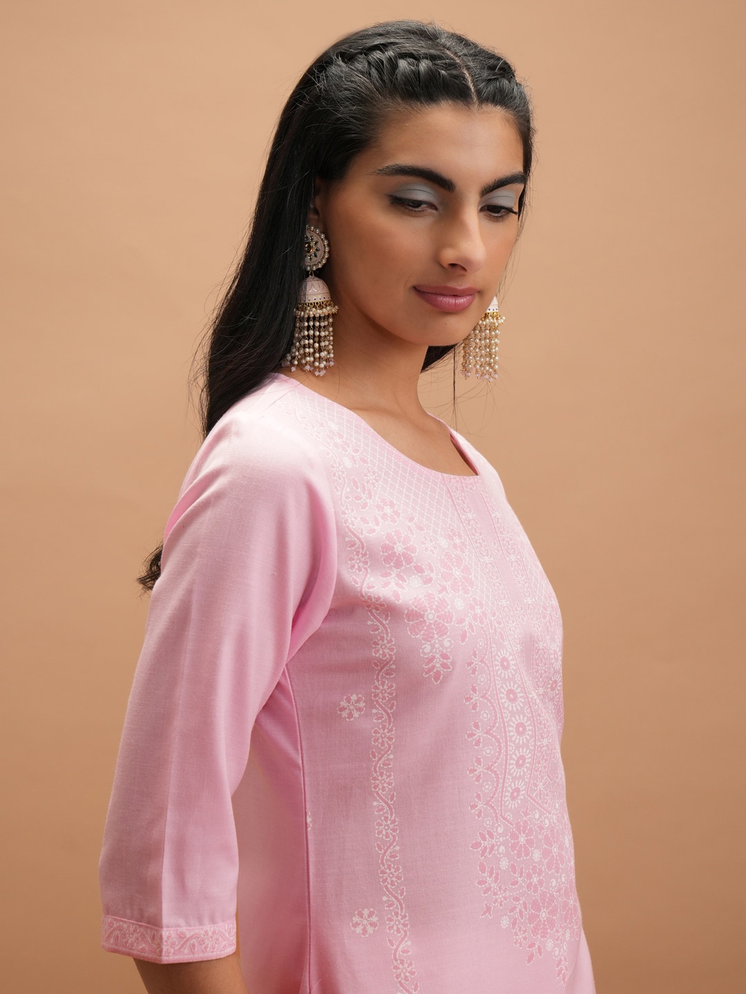 

KETCH Women Geometric Embroidered Flared Sleeves Kurta, Pink