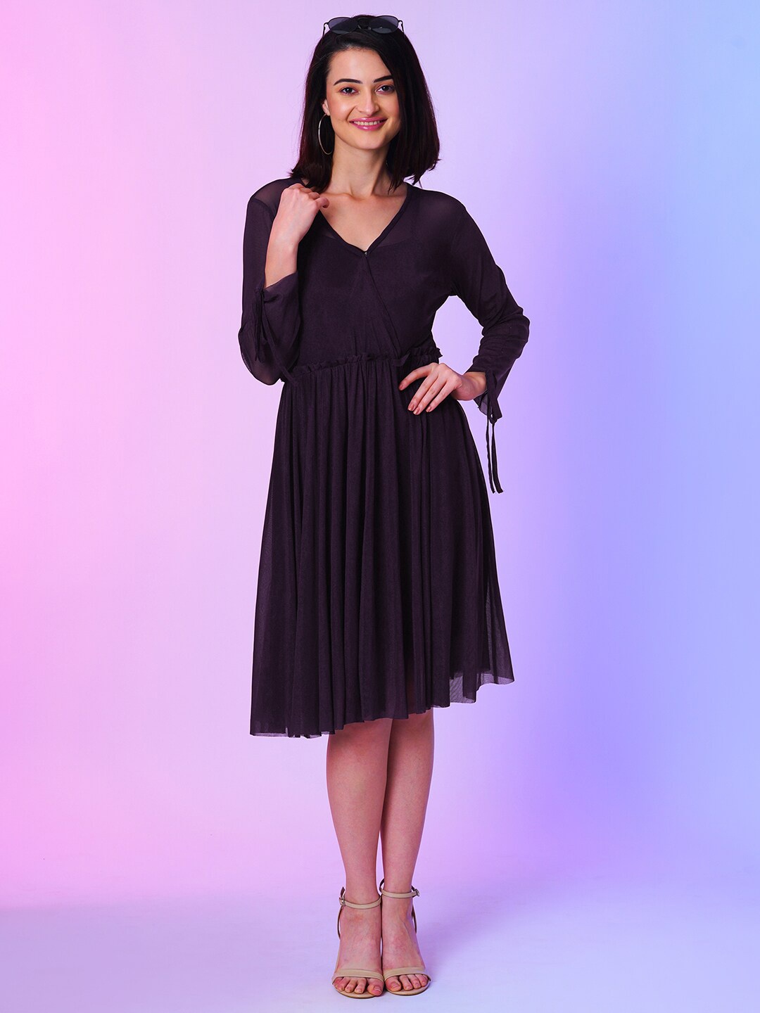 

Globus Purple V-Neck Gathered Net Fit & Flare Front Wrap Dress With Inner