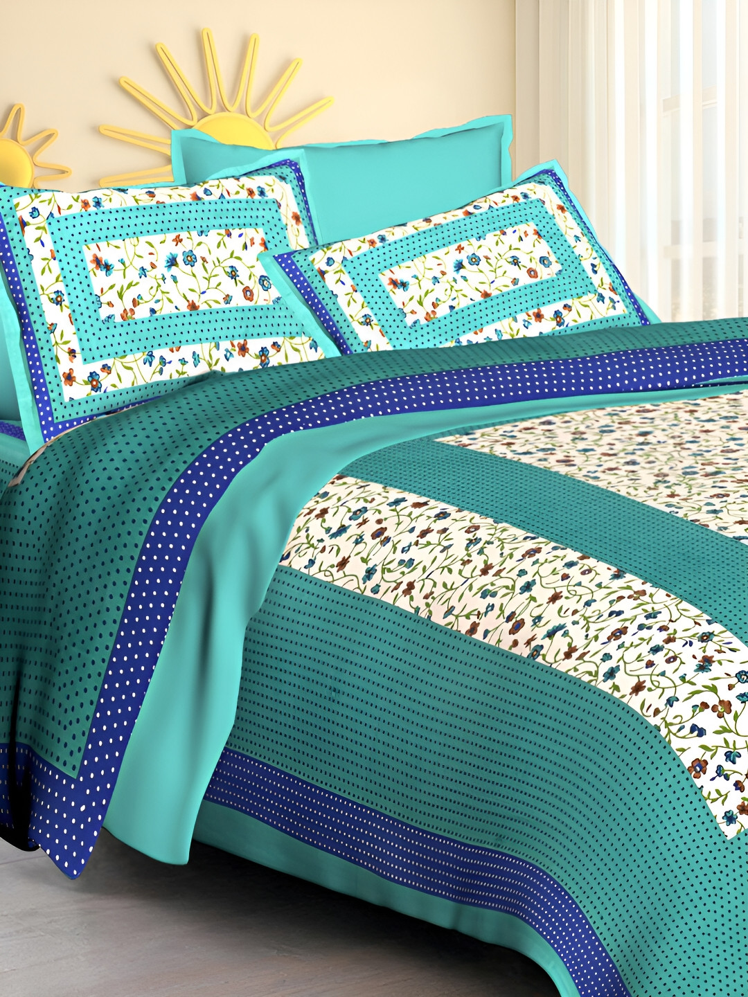 

POORAK Green & White Floral 104 TC Queen Bedsheet with 2 Pillow Covers