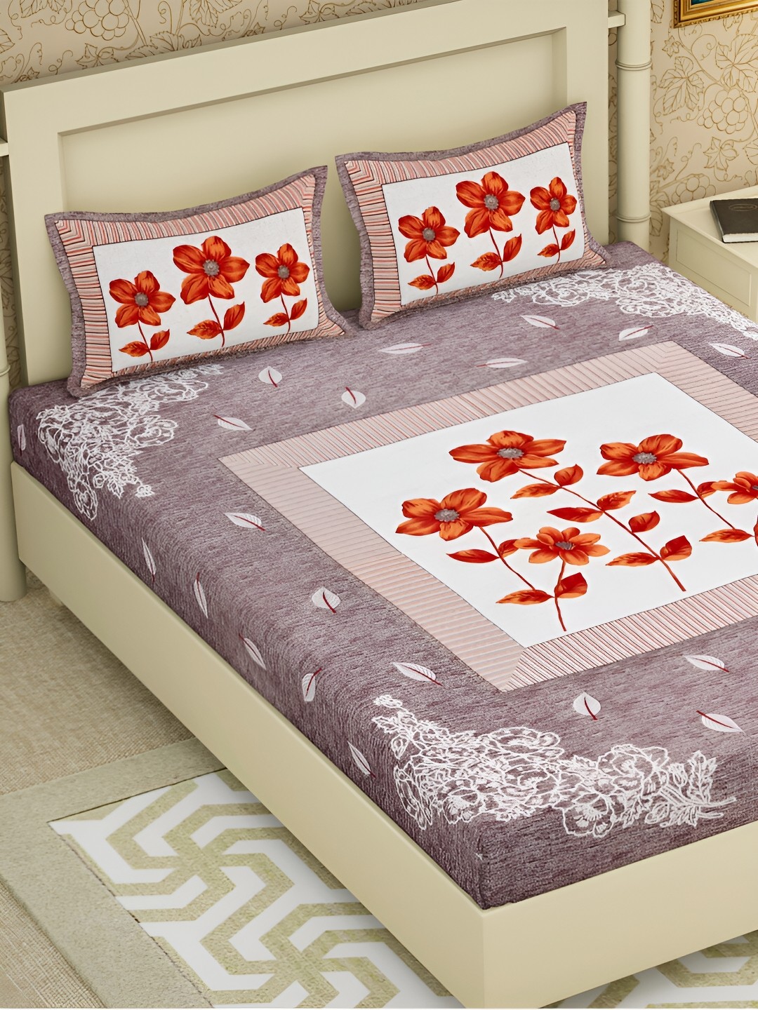 

POORAK Brown & White Floral 104 TC Queen Bedsheet with 2 Pillow Covers