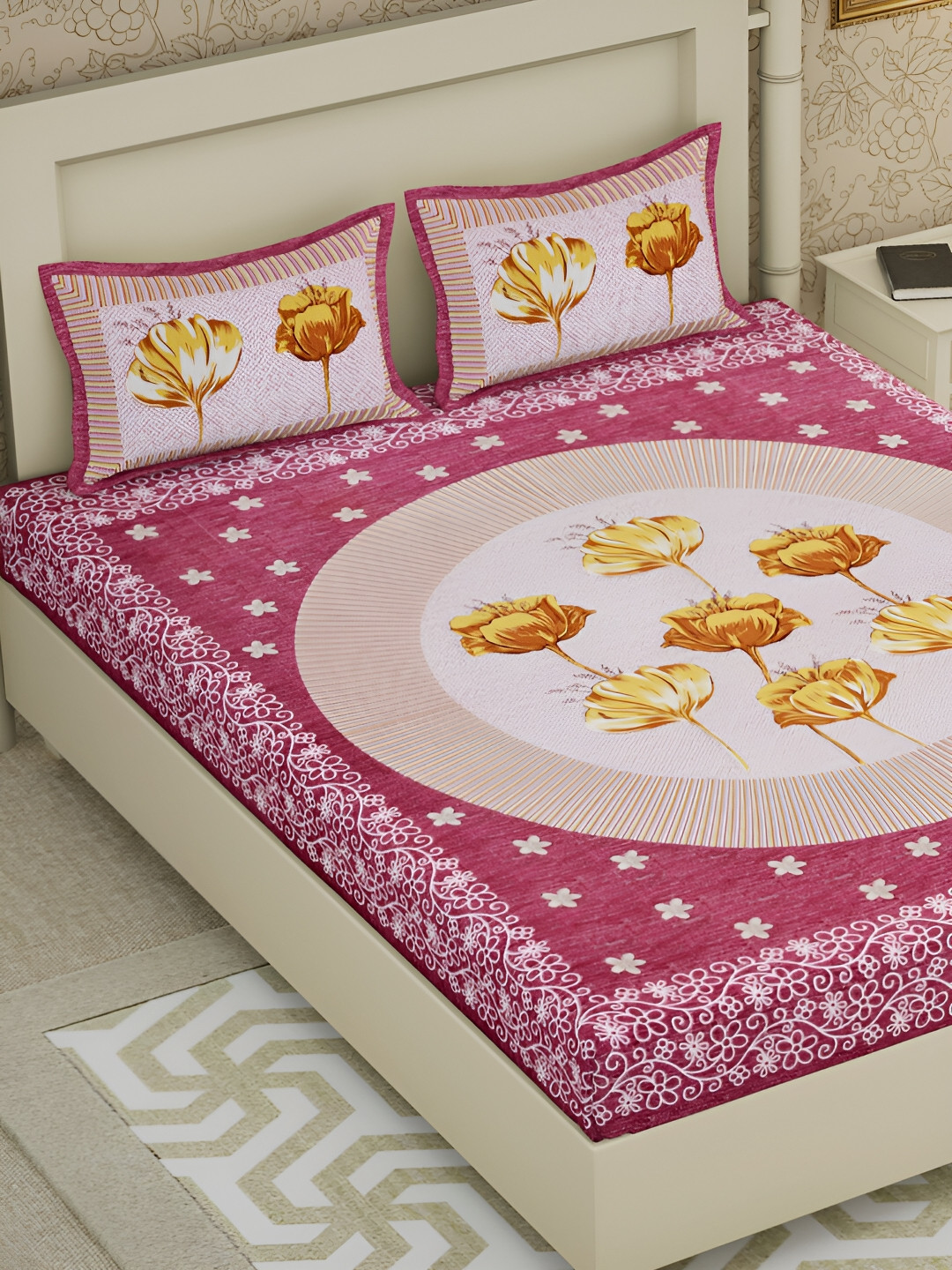 

POORAK Red & White Floral 104 TC Queen Bedsheet with 2 Pillow Covers