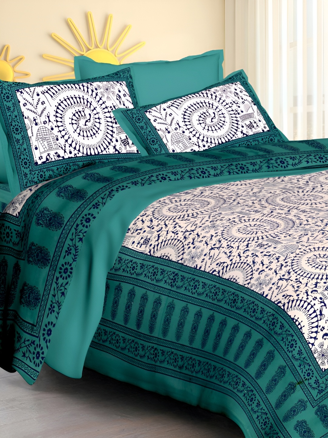 

POORAK Green & Off White Ethnic Motifs 104 TC Queen Bedsheet with 2 Pillow Covers