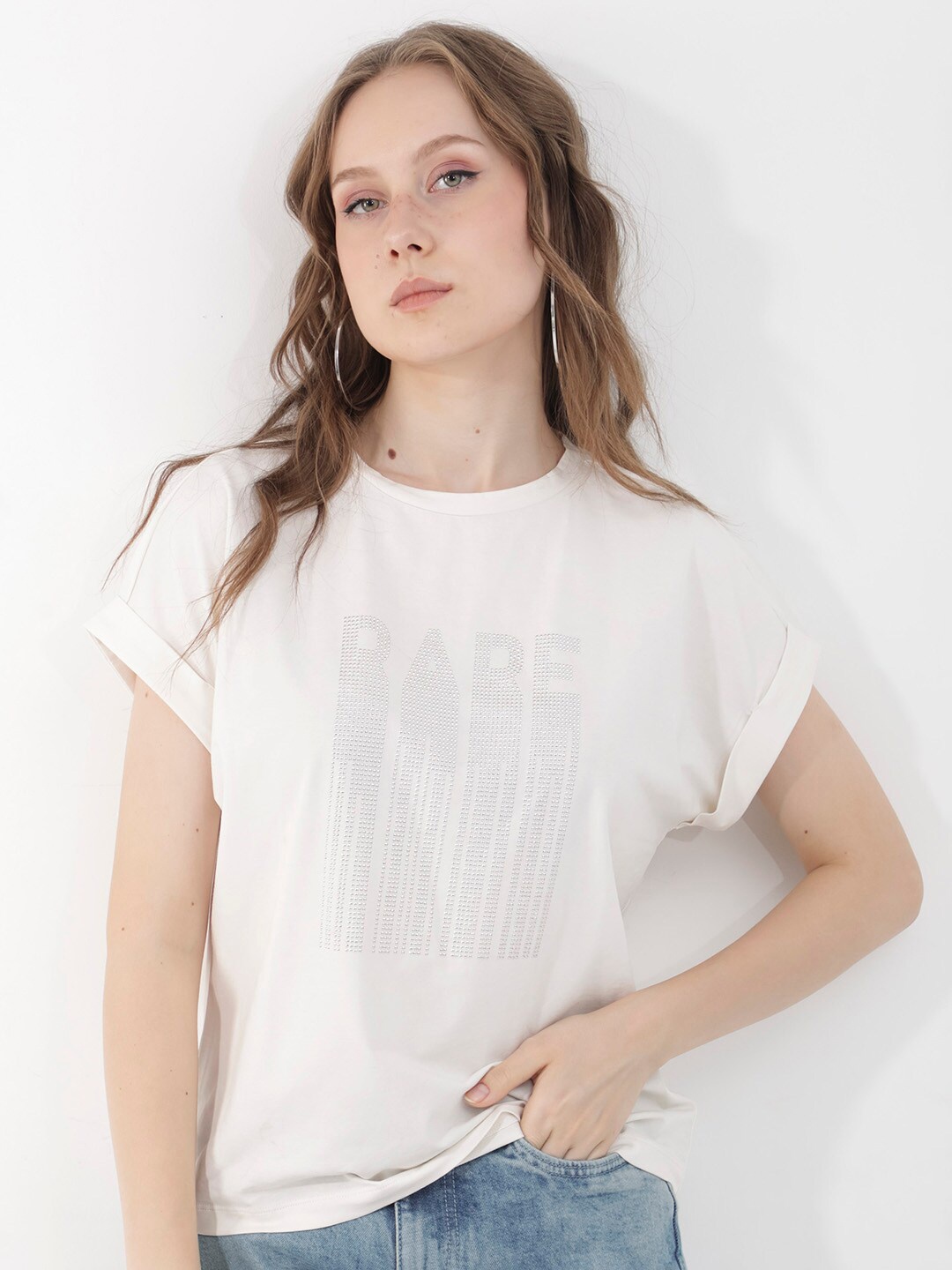 

RAREISM Women Extended Sleeves Pockets T-shirt, Off white