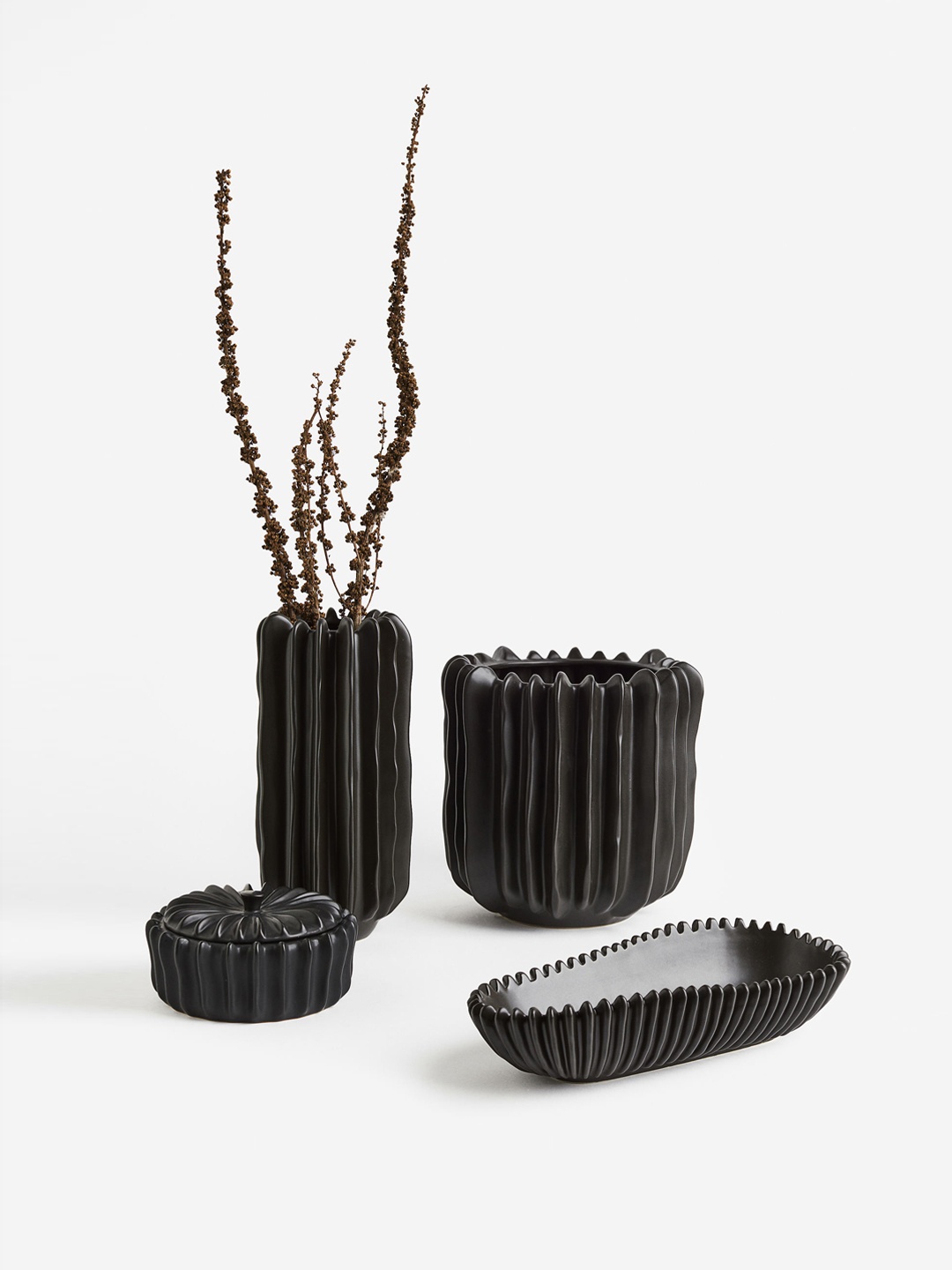 

H&M Black Scented Candle In Stoneware Holder