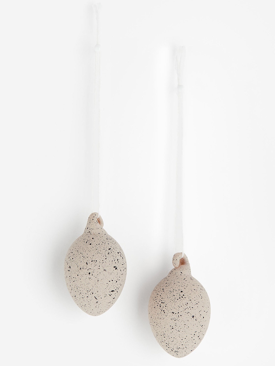

H&M Beige 2-Pack Patterned Decorations