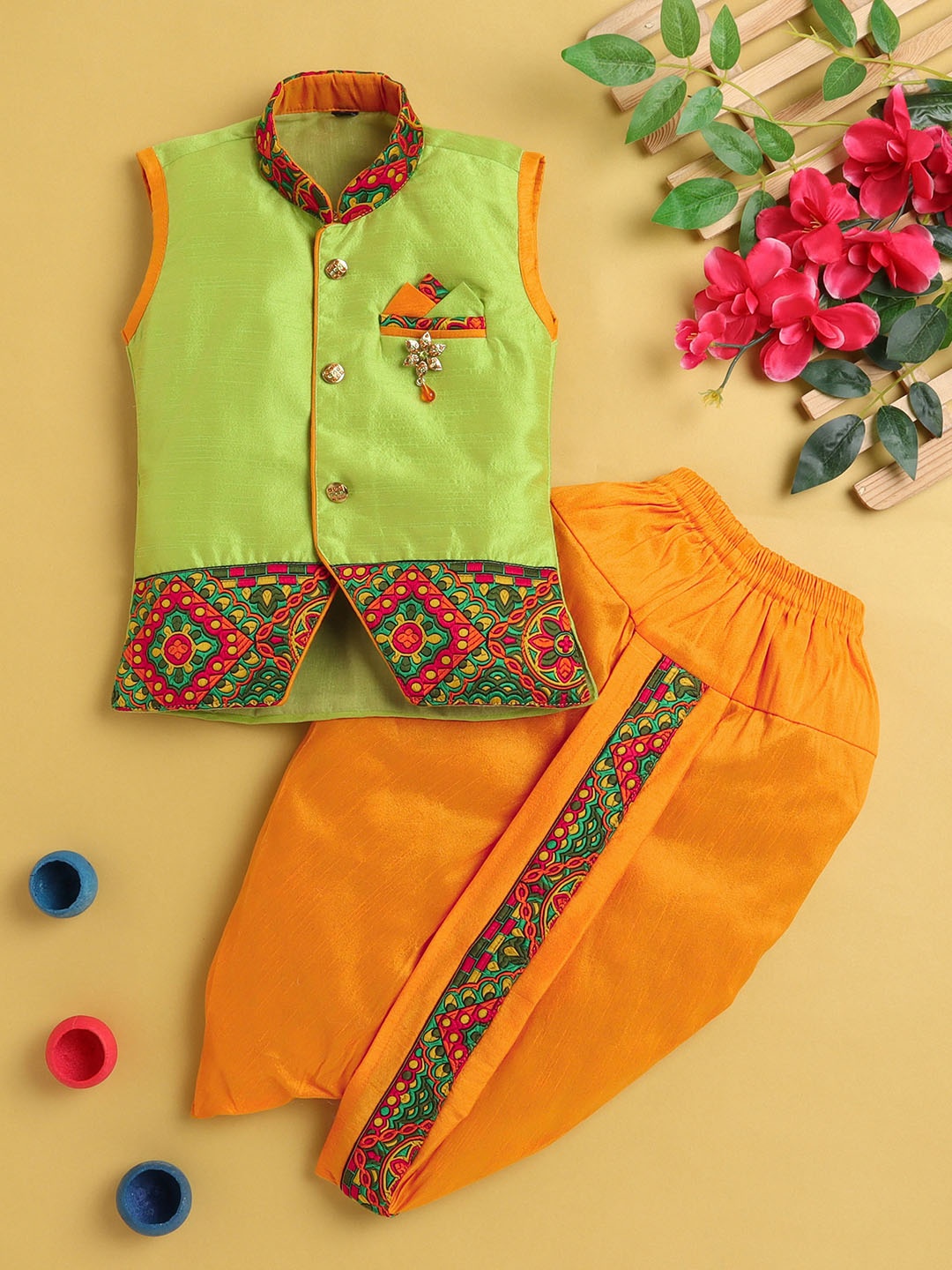 

Jeetethnics Boys Ethnic Motifs Regular Kurta with Dhoti Pants, Green