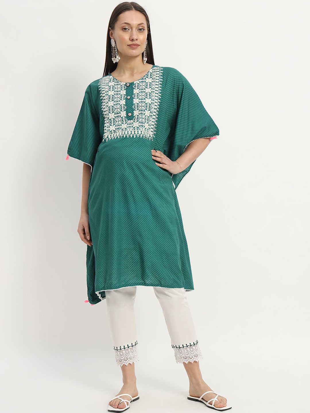 

mumzhug Women Embroidered Regular Thread Work Kurta with Trousers, Green