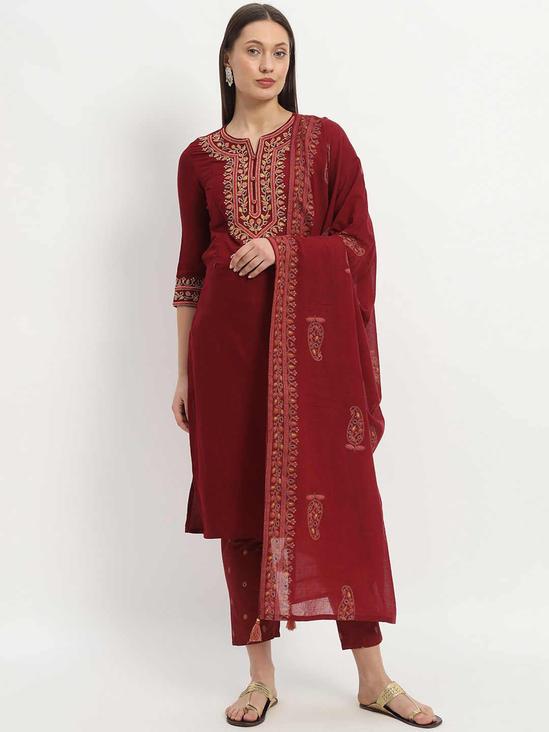 

mumzhug Women Ethnic Motifs Yoke Design Regular Thread Work Kurta with Trousers & With Dupatta, Maroon