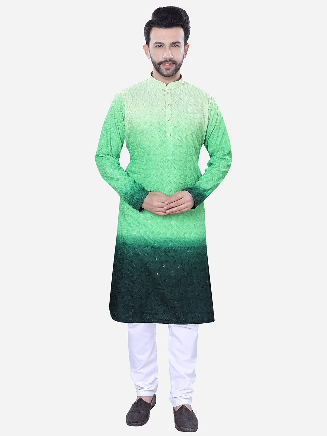 

Avaeta Men Dyed Regular Chikankari Kurta with Pyjamas, Green