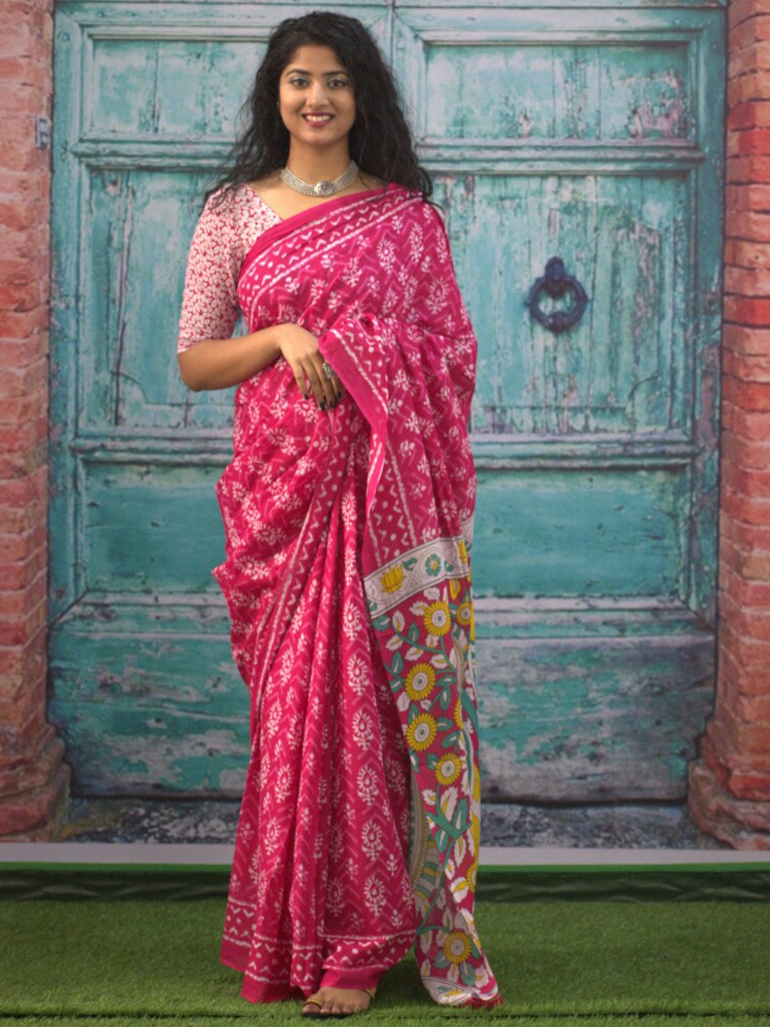 

GK FASHION Ethnic Motifs Printed Pure Cotton Saree, Pink