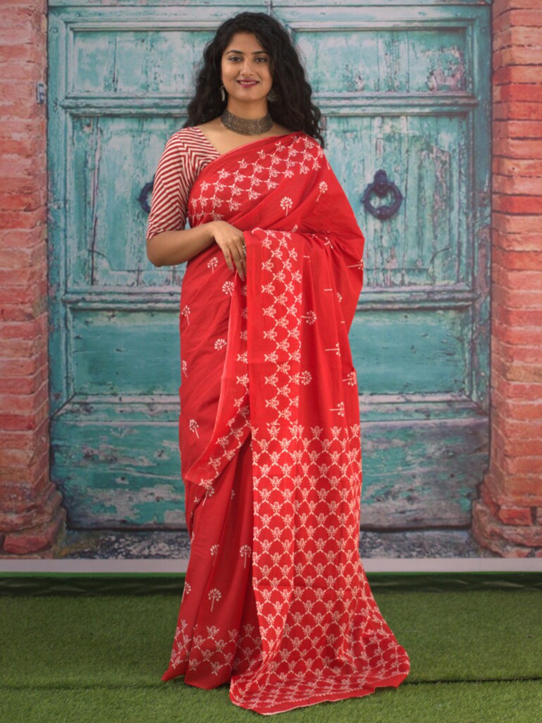 

GK FASHION Ethnic Motifs Printed Pure Cotton Saree, Red