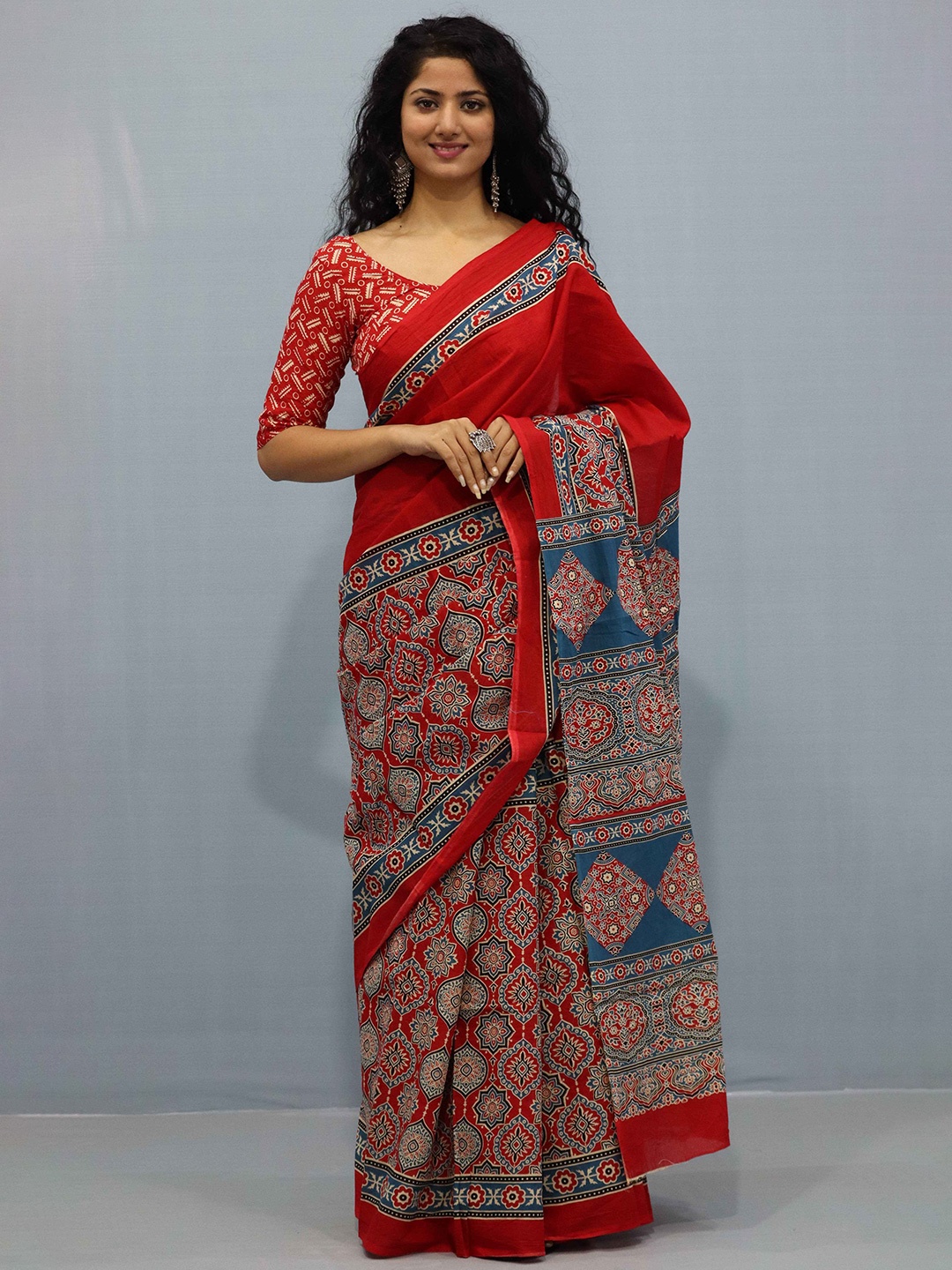 

GK FASHION Ethnic Motifs Printed Pure Cotton Saree, Red