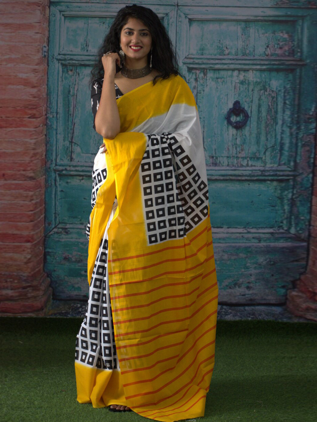 

GK FASHION Geometric Printed Pure Cotton Saree, Yellow